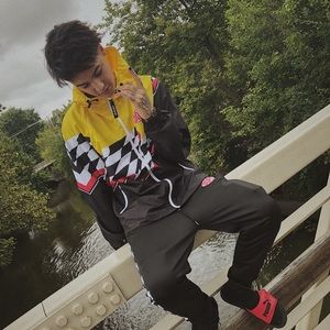 Meet your Posher, Adym